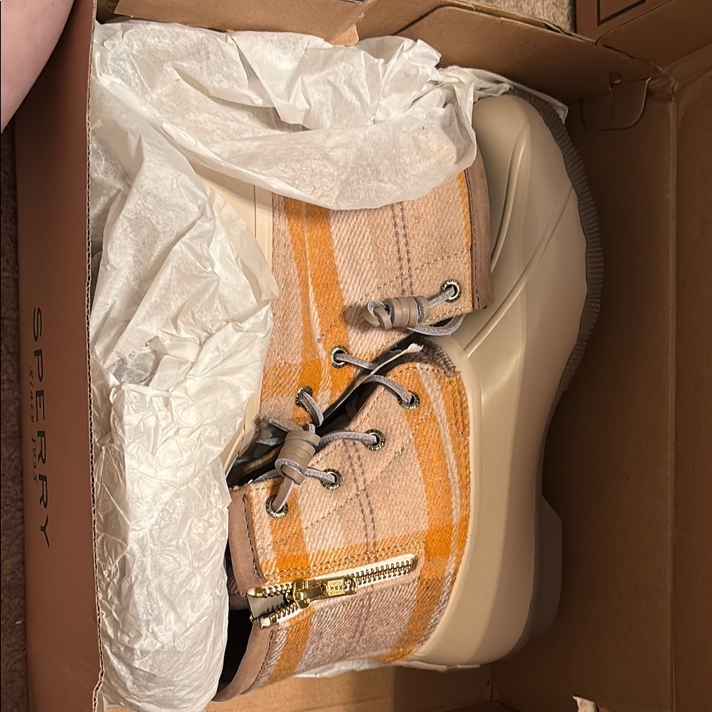 NWT Sperry Saltwater Plaid Ivory